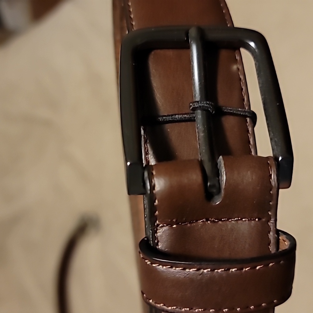 BNWOT DOCKERS Men's Belt - Picture 5 of 5
